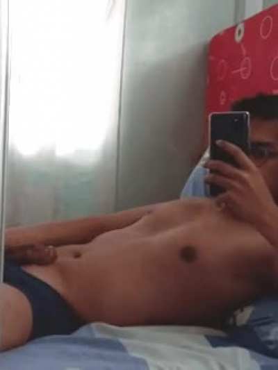 Waiting for my big bro or dad, looking to roleplay. Available for text chat, voice chat preferred. Wickr - phytothelmata; kik - bromeliadbro