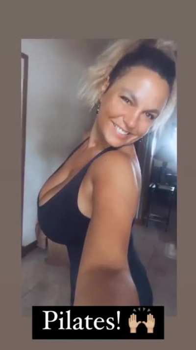 Curvy curvy 🤤