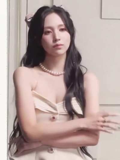 Beautiful Mina