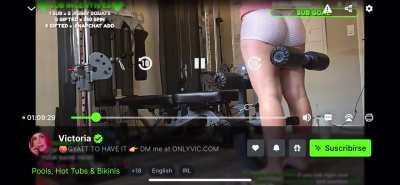 Victoria foots 2