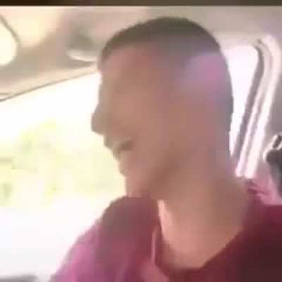 Voy a repostear el video de Dewey colombiano porque es hilarante