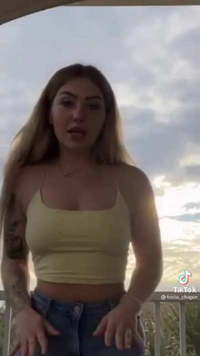 Love a plump ass in tight jeans