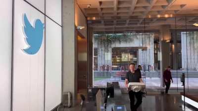 Elon Musk Enters Twitter HQ with a Sink