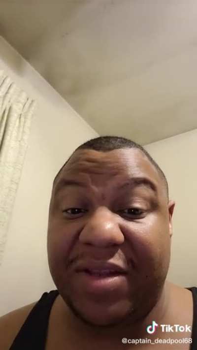 Police punch store owner in the face after stopping a robbery in his store