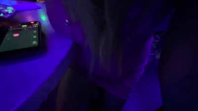 Wore my Lush out to a bar. It was a fun night! Turn the sound up on this one!