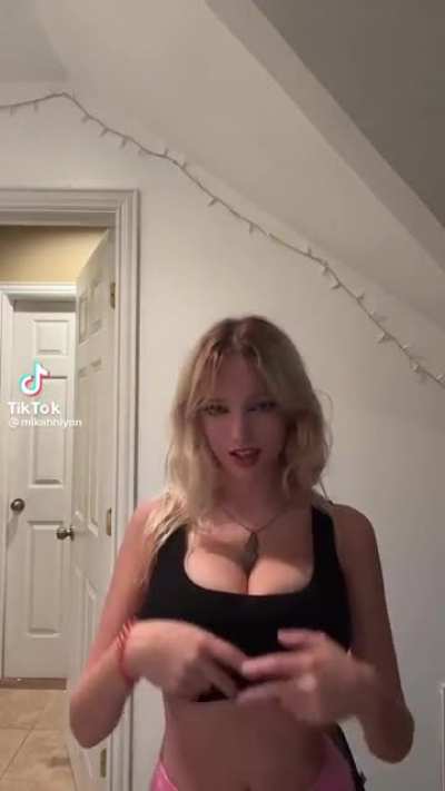 mikahhlyn