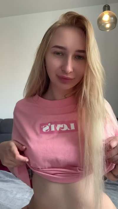 Let my titties drop [oc][drop]