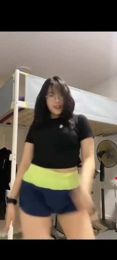 Been a minute since she's danced like this 😍😍😍 also share if you have any of the older vids 🥵
