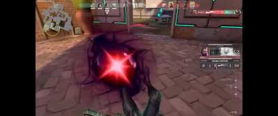 My friend plays valorant for the first time and it goes well
