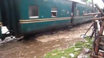 Bangladesh train