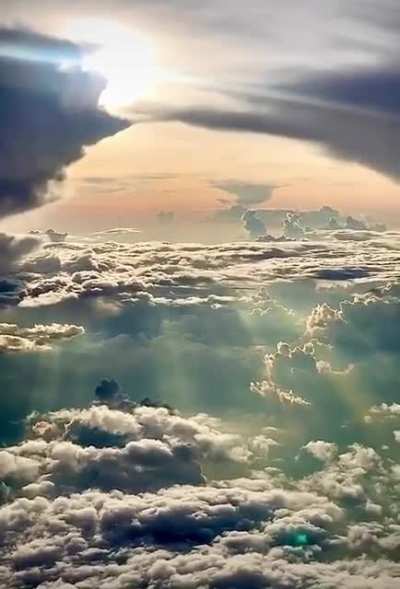 🔥 Sea of clouds looking like a painting 🔥