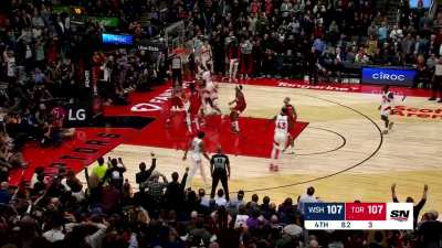 [Highlight] Pascal Siakam hits the go-ahead bucket as the Raptors are on a 19-1 run to beat the Washington Wizards