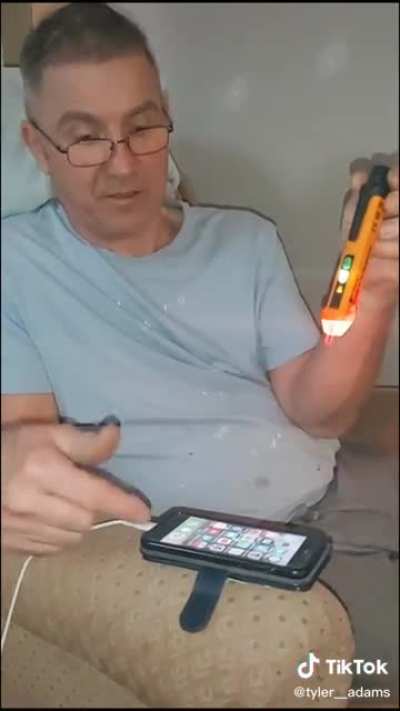 ⚠️ DONT USE YOUR PHONE WHEN ITS CHARGING ⚠️