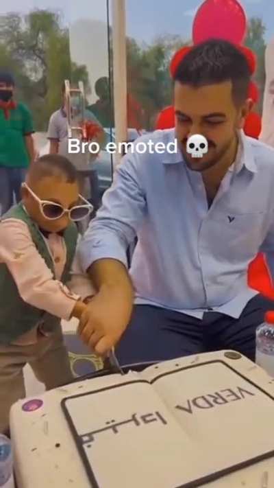O cara colocou emote