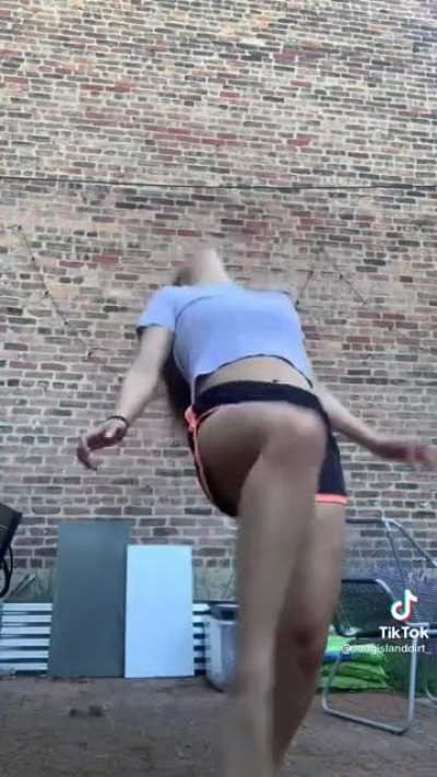 Shoulders, knees and toes