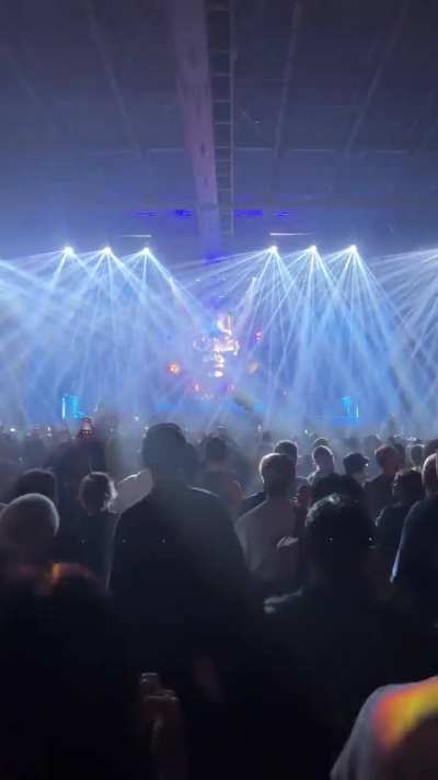 tove lo – habits (stay high)<wbr>(9999<wbr>99999 remix live at dream nation 2025 in paris, france)
