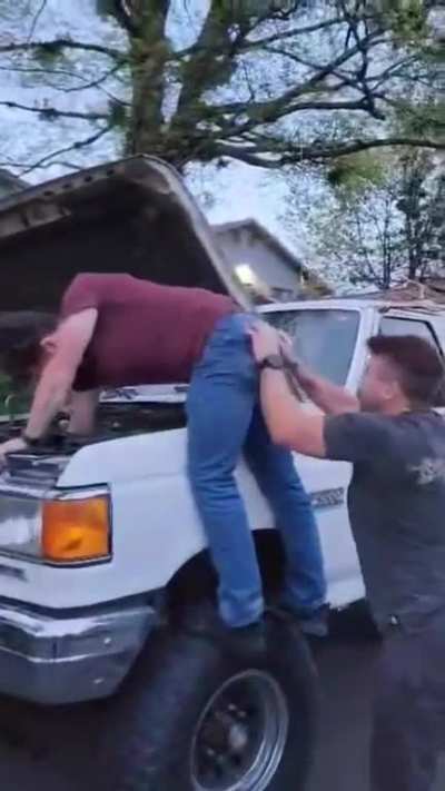 Well, that's one way of making shorts 😳💀