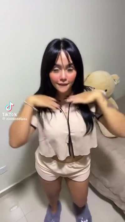 @nicoleddiazz