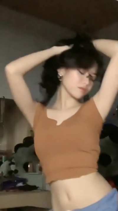 love how she works that 🍑