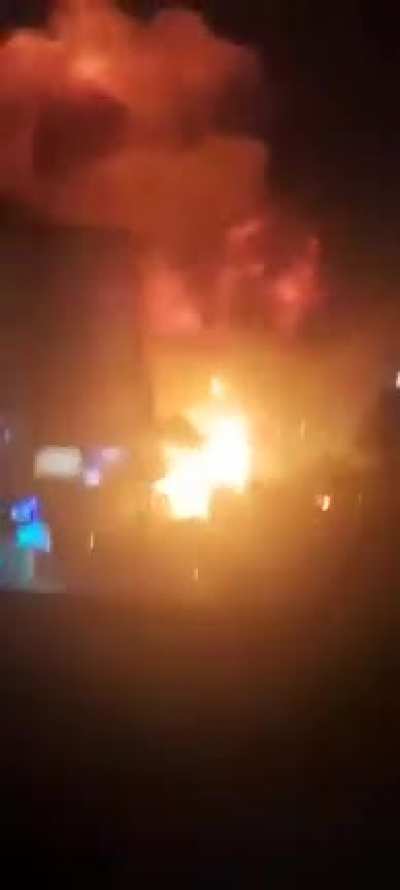 A gas cylinder godown (warehouse) exploded in Kolkata, India. (04-28-2021)