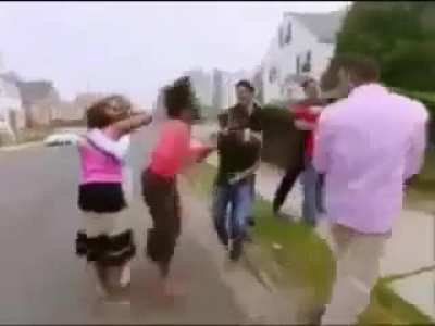 How black people would act if restaurants served free fried chicken 😂🤣
