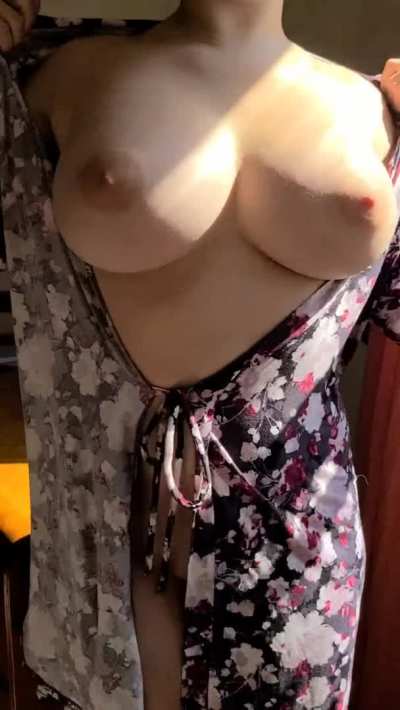 Would you squeeze them while I ride you? (18f)