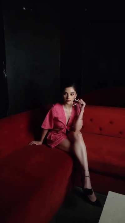 Mehreen pirzada [old]