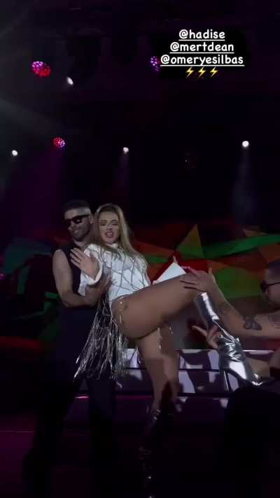 Hadise 
