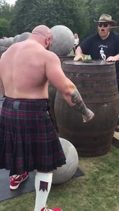 Andrew Cairney from Glasglow, Scotland loading all nine of The Ardblair Stones