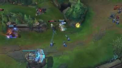Yesterday I played the most fun Solo Q game I've ever experienced. This is how it started.