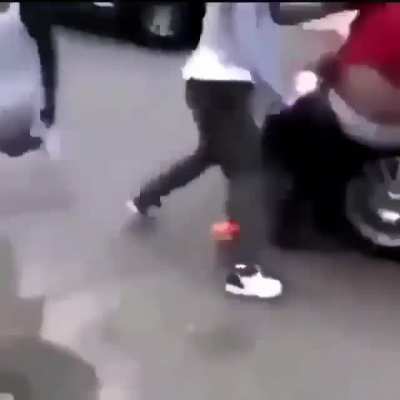 Streetfights and car incidents out nowhere