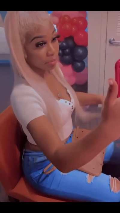 Blondee with a booty
