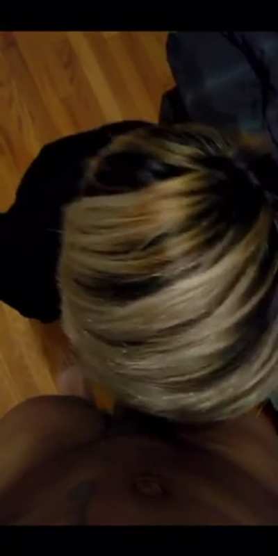 the way she massages my dick with her throat made me want to explode 💦