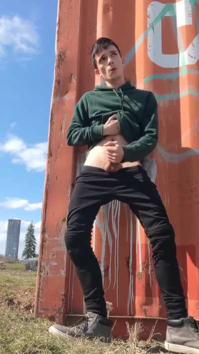 Nice breezy wank in the park