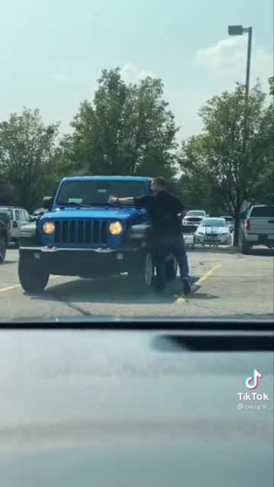 This bro leaves Hot Wheels on strangers' cars