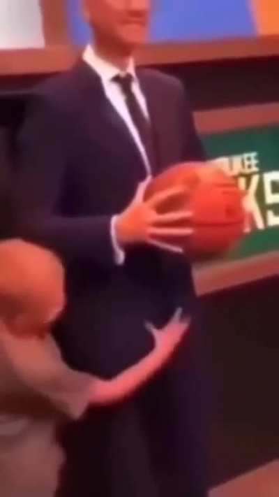 Touch his balls