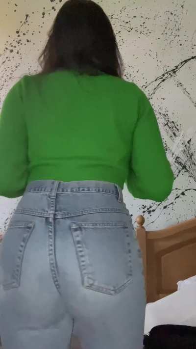 do teachers with such a small ass deserve to be fucked too?