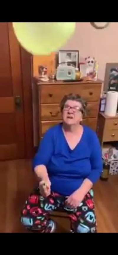 Granny got reflexes