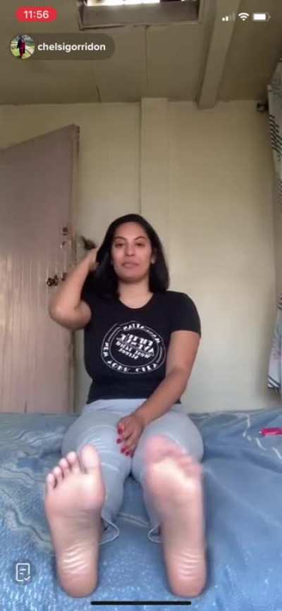 (chel<wbr>sigor<wbr>ridon<wbr>) sexy feet