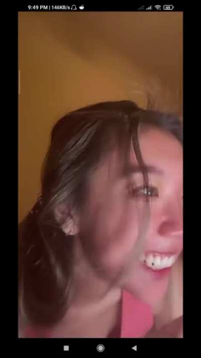 got her nipslip left and right and end the live right away