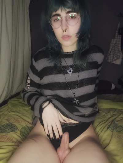 it's not gay if I look this pretty btw