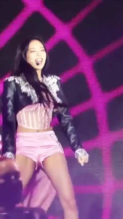 Jennie wants more 🥵🔥