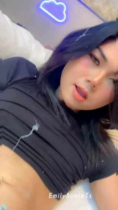Would u swallow my hot cum ?