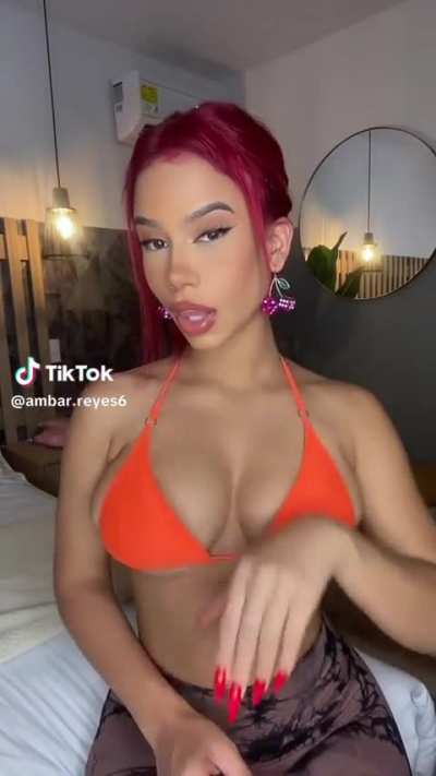tittie fuck 👀