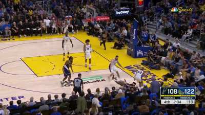 [Highlight] Gary Payton II hustles for the ball which leads to dagger 3 from Klay
