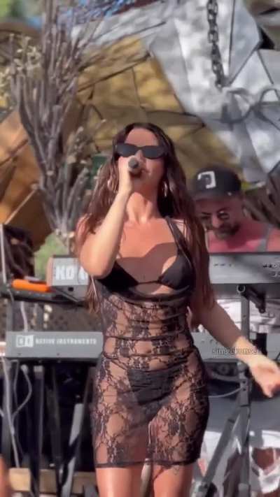 Simge Sağın 