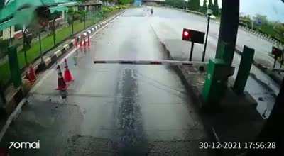 Have you ever need to pay toll twice?