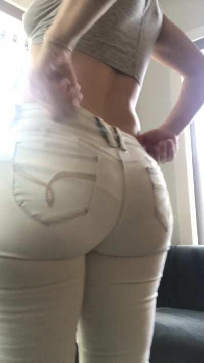 Im that mom that will turn your head in public and make you jerk off to her later