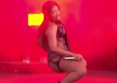 💦😈😩🤤M<wbr>ommy meg such a fucking whore for us💦🤤😩<wbr>😈