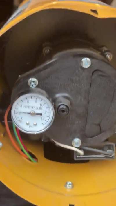 Kerosene heater pulses and dies